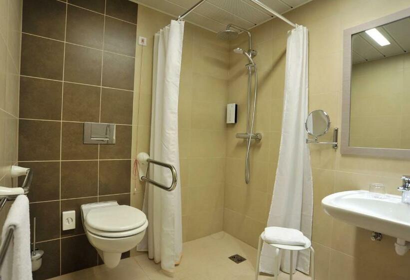 اتاق استاندارد, Golden Tulip Kassel Hotel Reiss