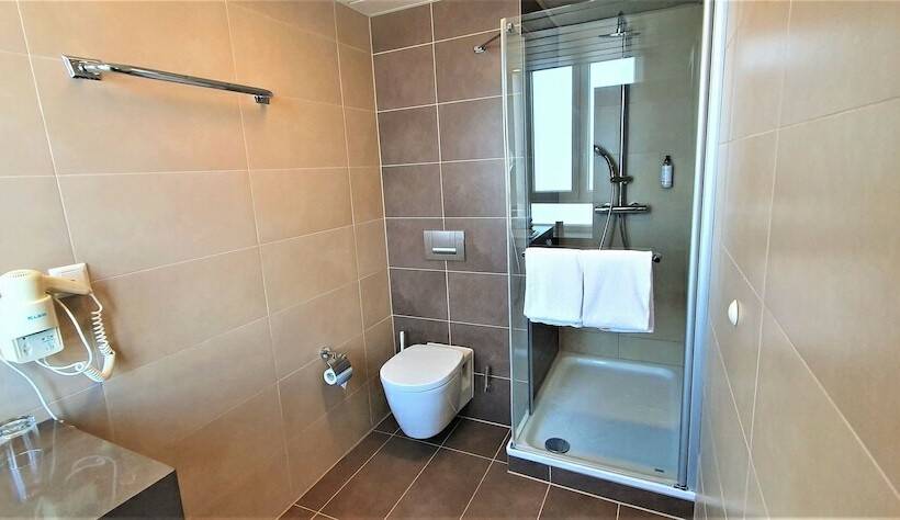 اتاق لوکس, Golden Tulip Kassel Hotel Reiss
