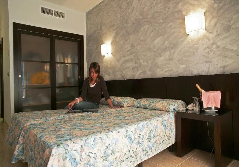اتاق استاندارد, Golden Tulip Kassel Hotel Reiss