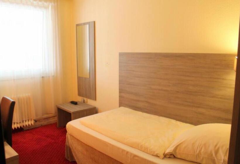 Quarto Estandar Individual, Lorien