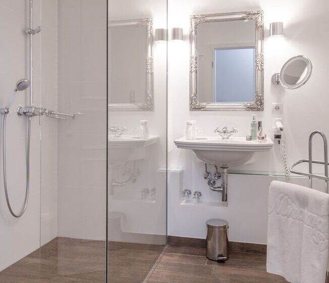 Suite, Miramar