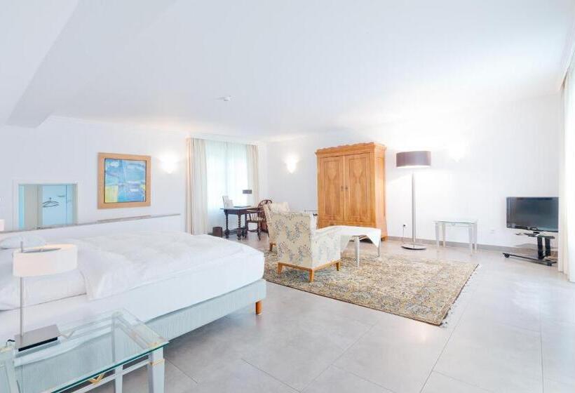 اتاق لوکس, Romantik Waldhotel Mangold