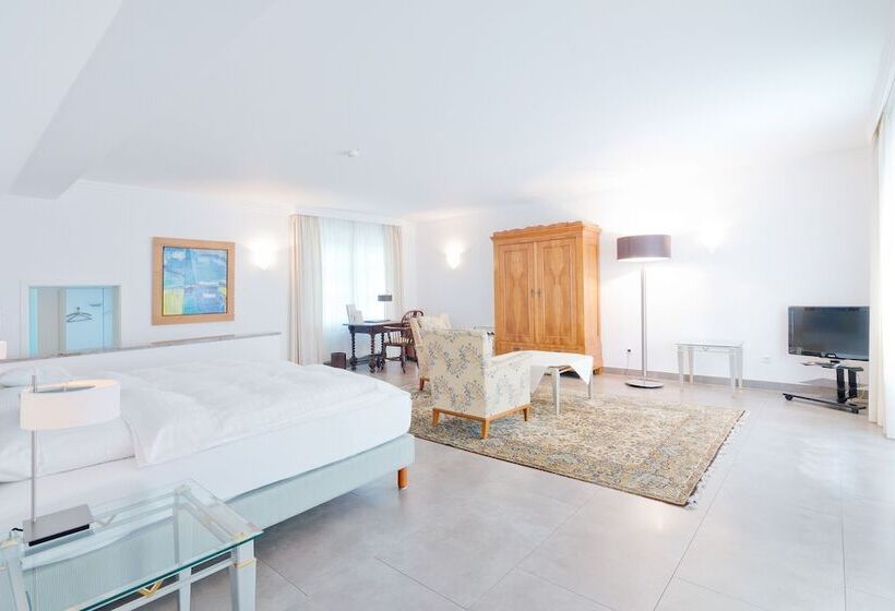 اتاق لوکس, Romantik Waldhotel Mangold