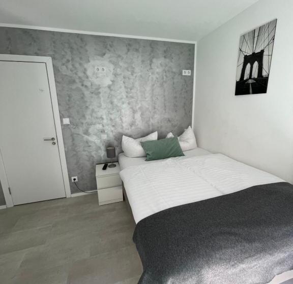 اتاق استاندارد یک نفره, Liberty Hotel Cologne