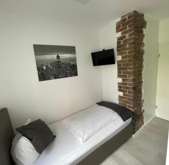 اتاق استاندارد یک نفره, Liberty Hotel Cologne