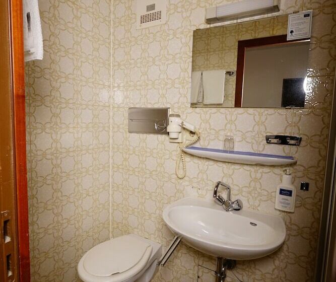 اتاق استاندارد یک نفره, Rabes Hotel Kiel Am Hauptbahnhof