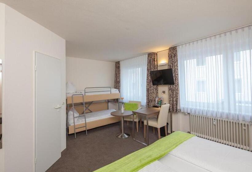 Номер Стандарт Трехместный, City Hotel Freiburg