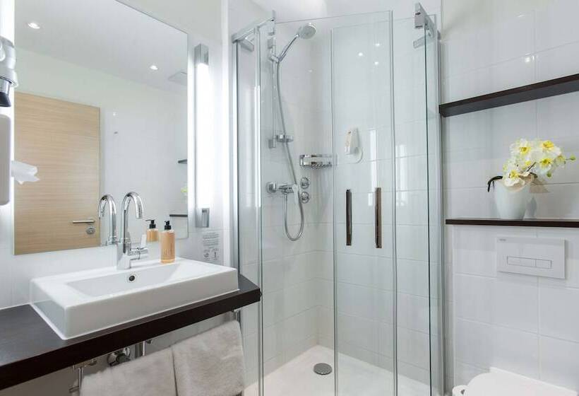 Номер Стандарт Трехместный, & Living Am Wartturm   Hotel & Apartments