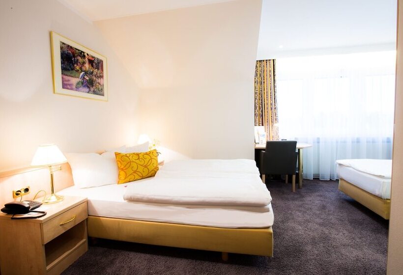 スタンダードトリプルルーム, & Living Am Wartturm   Hotel & Apartments