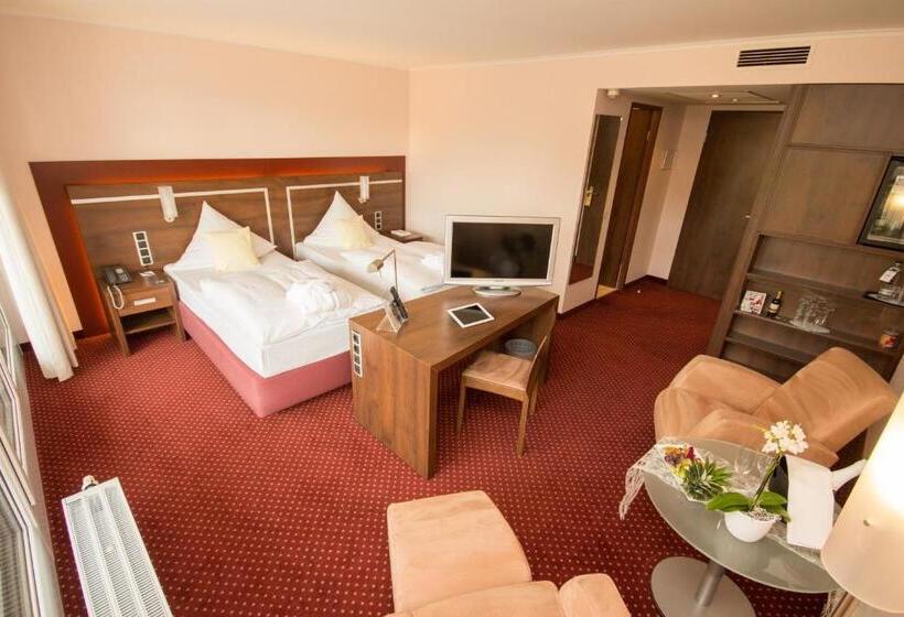 اتاق سوپریور با بالکن, Ringhotel Zweibruecker Hof