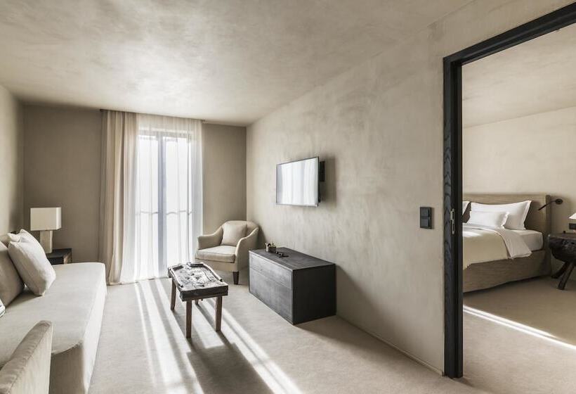 سوییت جونیور لوکس, Bayerischer Hof