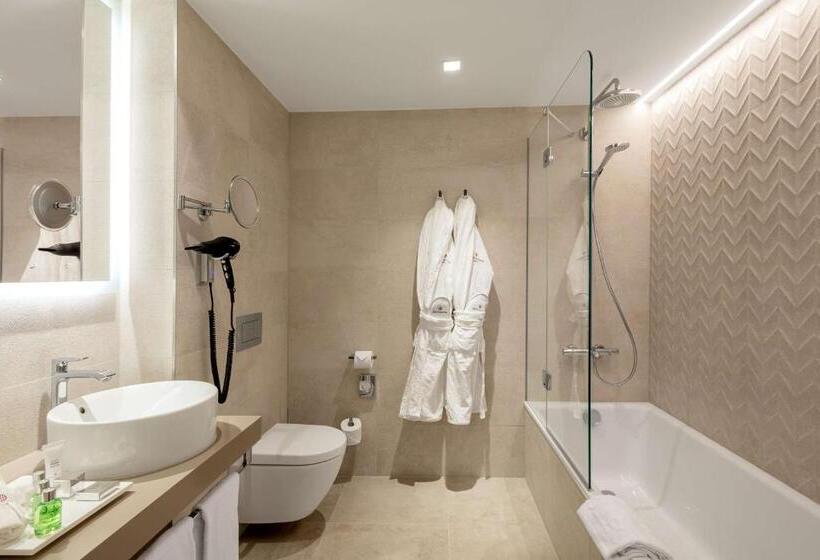 Premium room with view, NH Collection Munchen Bavaria