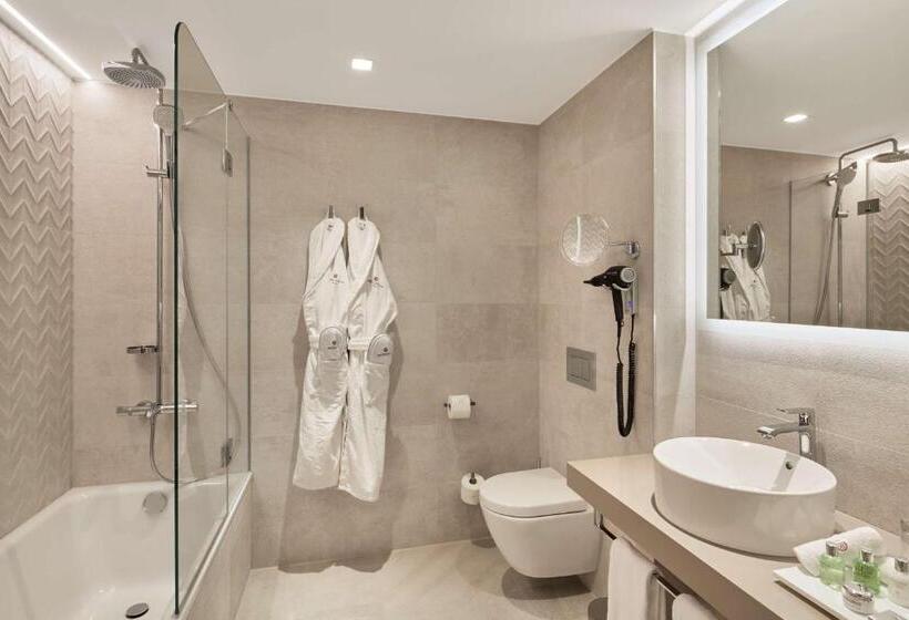 Premium room with view, NH Collection Munchen Bavaria