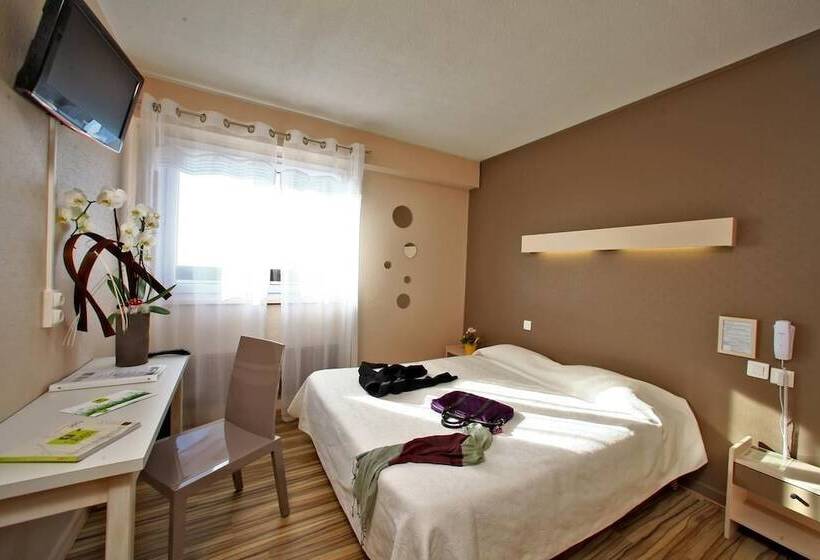 舒适三人间, Logis Hôtel De La Bruyere