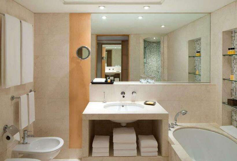 Club Room King Bed, Hyatt Regency Dubai   Corniche