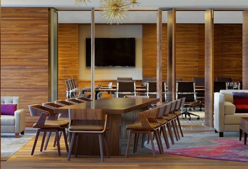اتاق کلاب, Hyatt Regency Dubai   Corniche