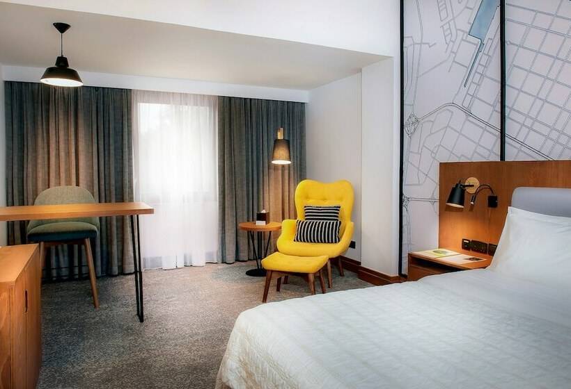 Номер Deluxe Вид на Город, Le Méridien Abu Dhabi