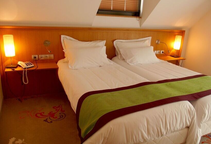 Номер Комфорт, Logis Hotel Restaurant A L Etoile