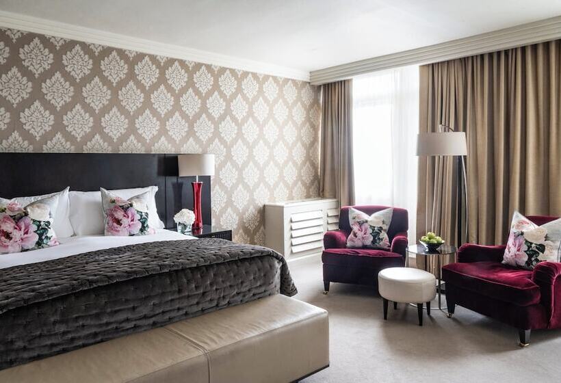 اتاق لوکس, The Westbury