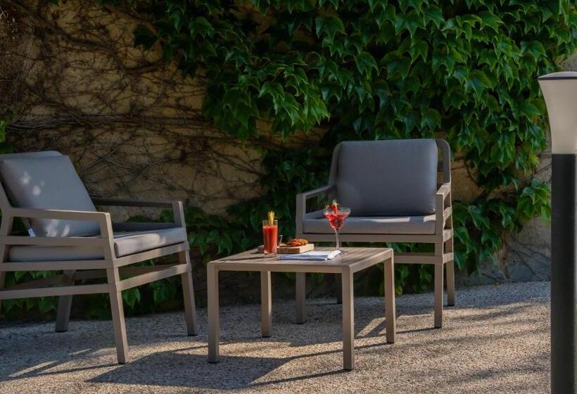 Полулюкс Одноместный с Террасой, Auberge De La Caillère