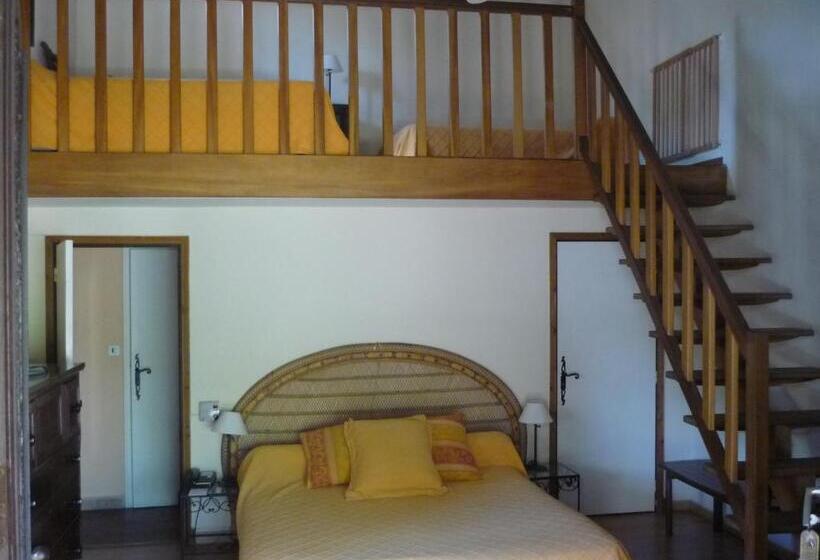 Семейный Номер, Château D Arpaillargues   Teritoria