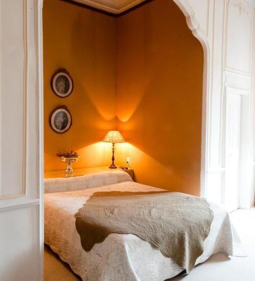 Люкс, Château D Arpaillargues   Teritoria