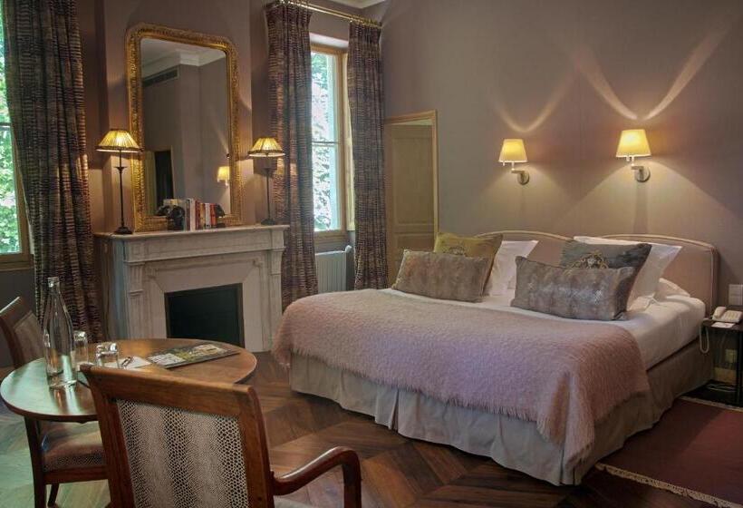 اتاق لوکس, Château Des Alpilles