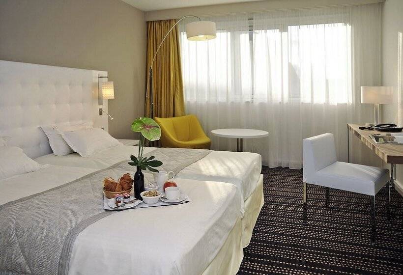 اتاق سوپریور, Hôtel Mercure Bourgenbresse