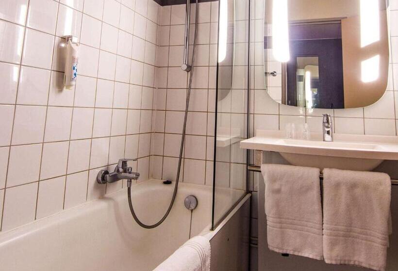 Номер Стандарт, Ibis Colmar Est   Hotel Restaurant En Alsace