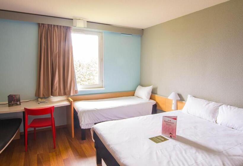 Номер Стандарт Трехместный, Ibis Colmar Est   Hotel Restaurant En Alsace