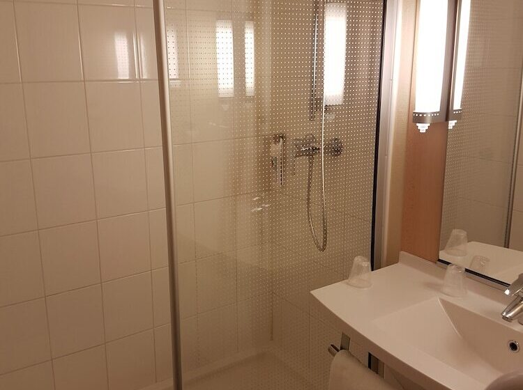 Номер Стандарт, Ibis évry Courcouronnes