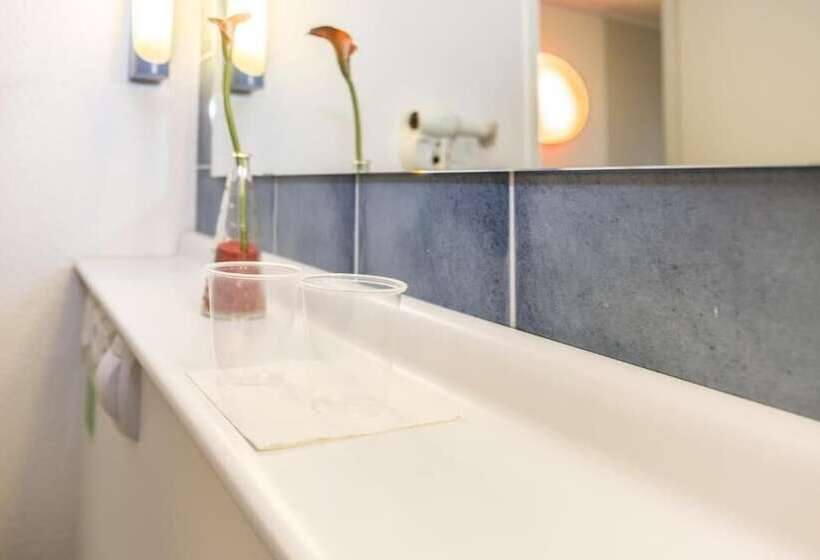 اتاق استاندارد, Inn Design Laval