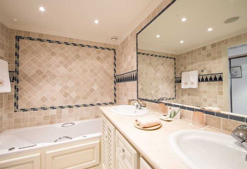 Suite Deluxe, Byblos Saint Tropez
