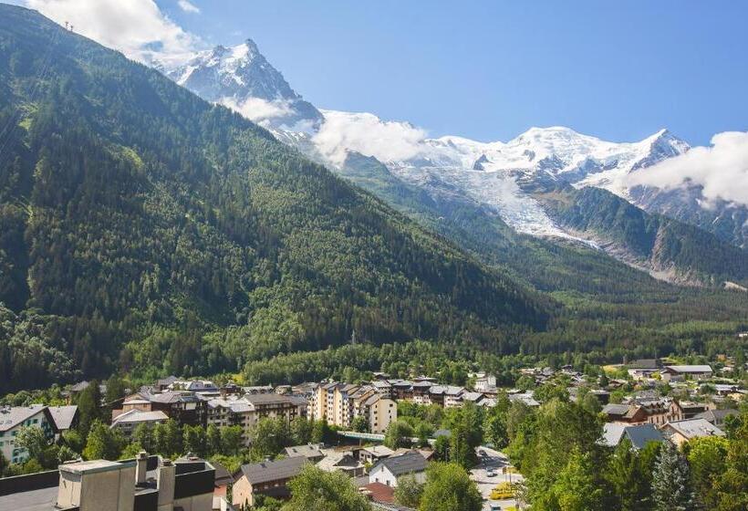 Номер Стандартный с Видом, Chalet Hôtel Le Prieuré & Spa