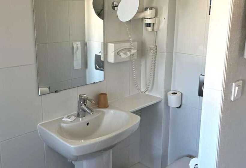 اتاق استاندارد, Kyriad Vannes Centreville