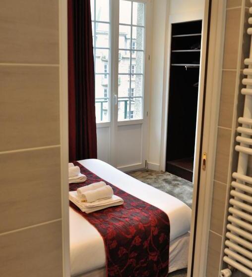 Comfort room with balcony, Le Croiseur Ginette   Reouverture Après Travaux Avril 2025