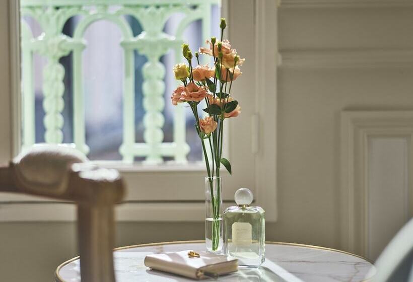 Chambre Supérieure, Le Meurice – Dorchester Collection