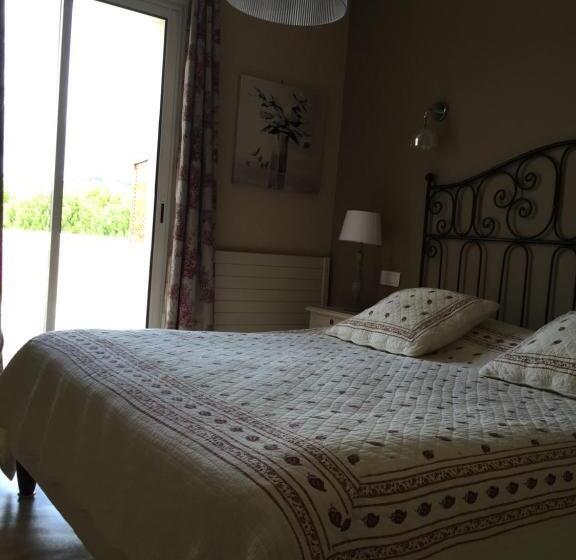 اتاق استاندارد با تراس, Logis Hôtel Le Manoir & Lounge