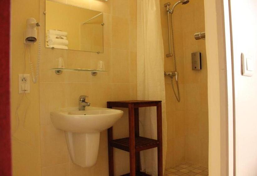 اتاق راحتی, Logis Hôtel Le Manoir & Lounge