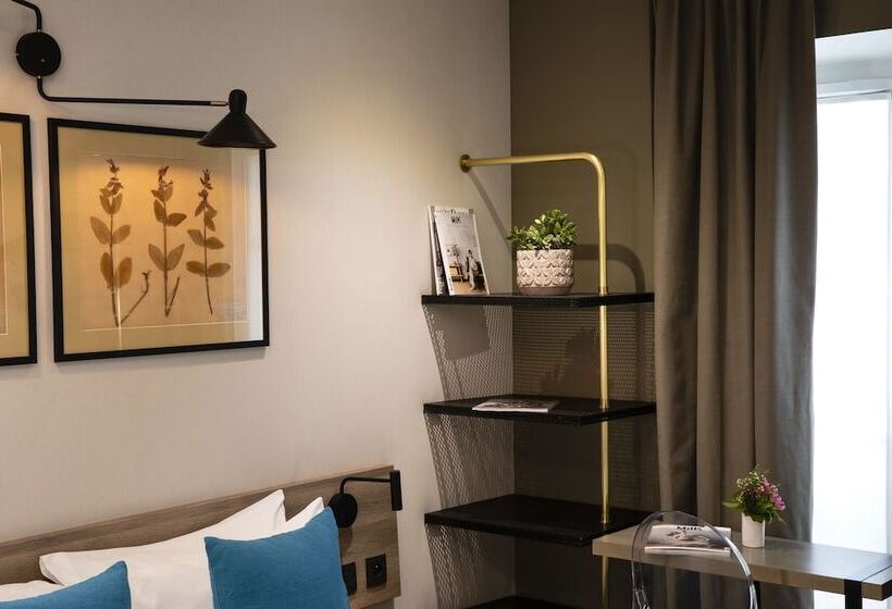 スーペリアールーム, Maxim Quartier Latin