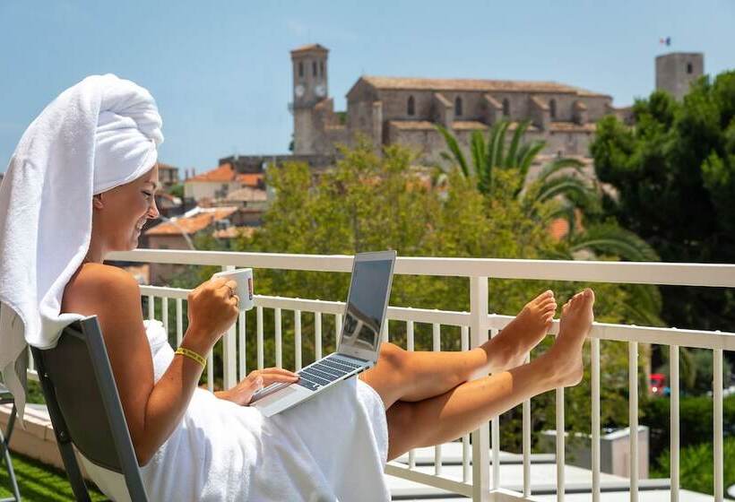 اتاق لوکس با چشم‌انداز دریا, The Originals Boutique, Hôtel Des Orangers, Cannes