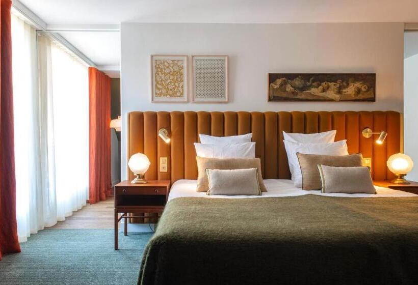 Люкс, Auberge Du Pere Bise  Jean Sulpice