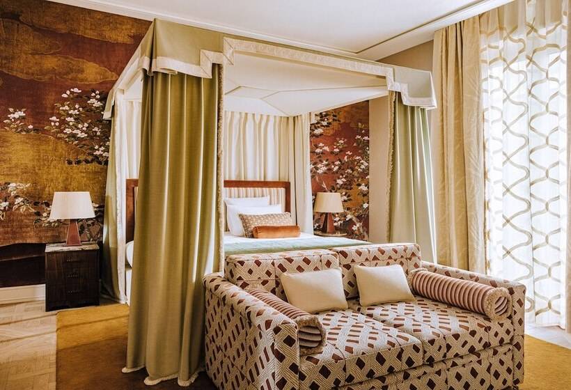 חדר דלוקס, Saint James Paris   Relais & Chateaux