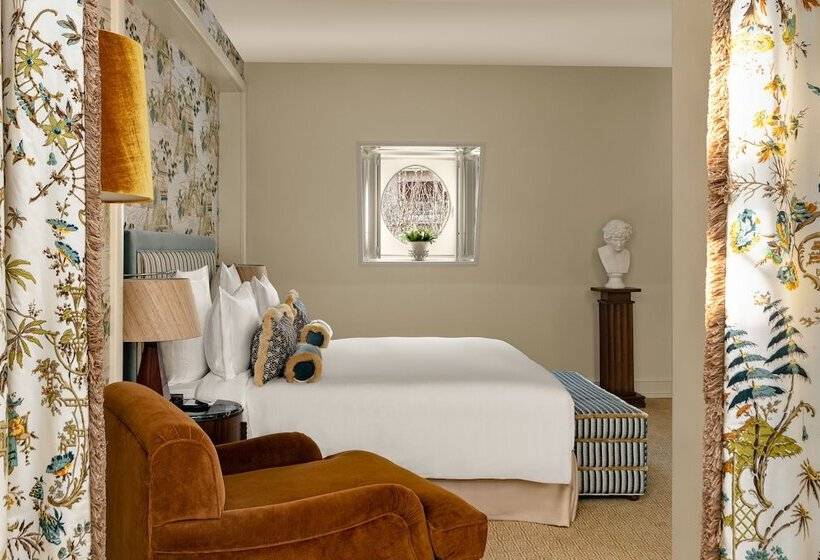 סוויטת ג'וניור, Saint James Paris   Relais & Chateaux
