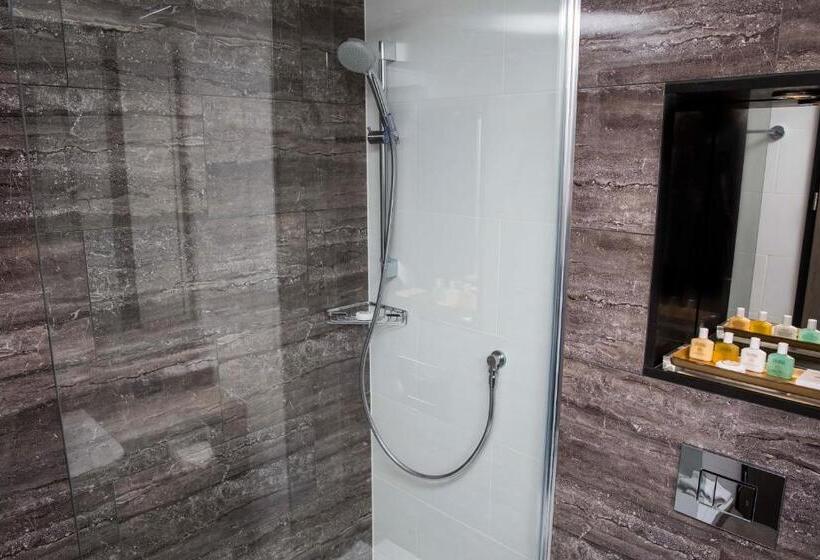 اتاق اجرایی, Crowne Plaza Basingstoke, An Ihg
