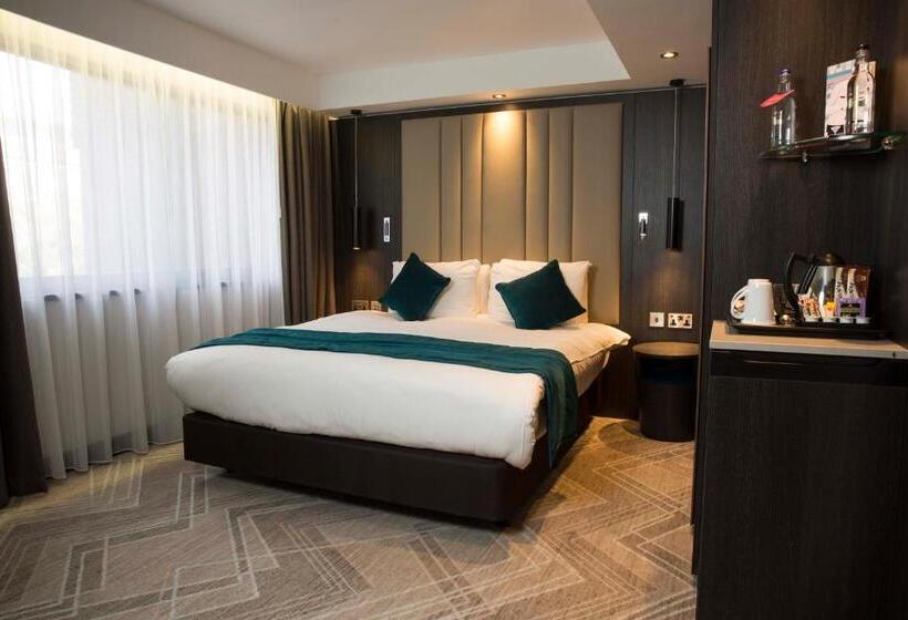 اتاق کلاب, Crowne Plaza Basingstoke, An Ihg