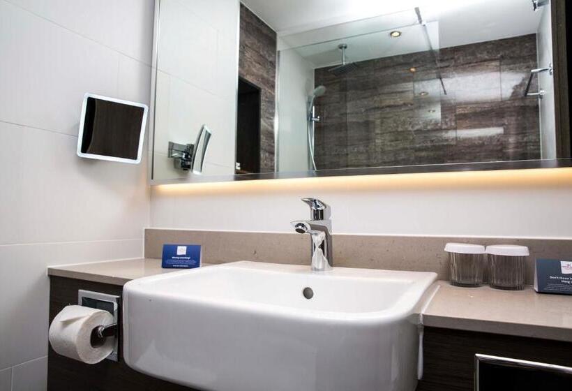 اتاق اجرایی, Crowne Plaza Basingstoke, An Ihg