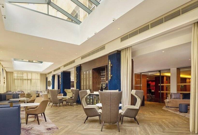 اتاق کلاب, Sheraton Grand Hotel & Spa