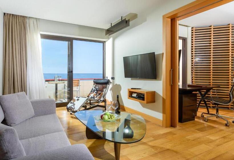豪华套房, Alexander Beach Hotel & Spa