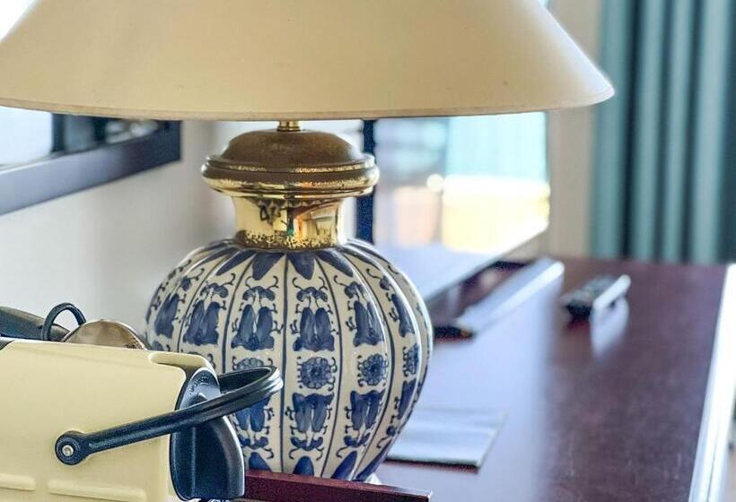 اتاق استاندارد با تخت دوبل و چشم‌انداز دریا, Auberge De La Vieille Tour